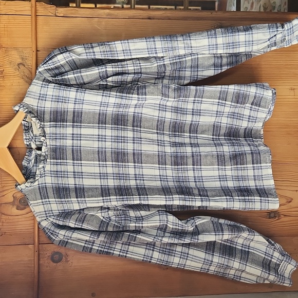 Universal Thread Tops - Universal Thread Blue and White Plaid Top